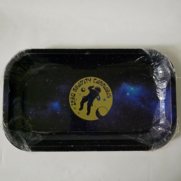 Zero Gravity Cannabis Rolling Tray With Spaceman Design - Picture 8 of 10